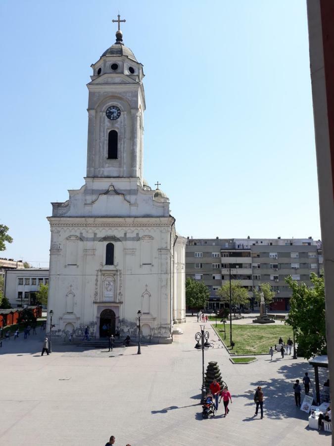 Prenociste Nikolas Grand Σμεντέρεβο Εξωτερικό φωτογραφία